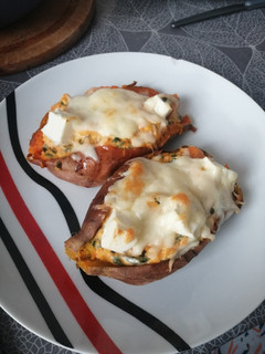 Spenótos-fetás töltött édesburgonya recept fotója