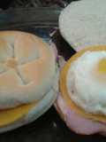 Sándwich tibio de lomito y huevo: homenaje al "Mobur"