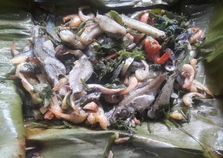 Recipe of Super Quick Homemade Steam river fish wrap with Banana leaves