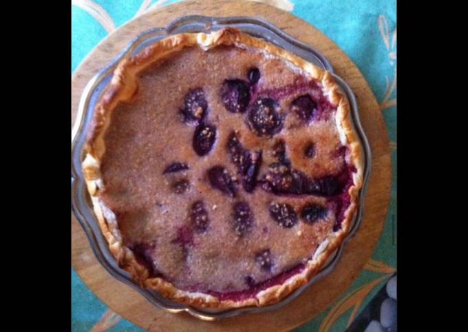 Tarte aux pêches de vigne et amandes