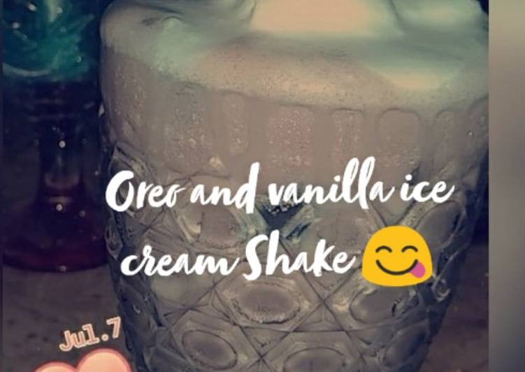 Oreo and vanilla ice cream Shake 😋