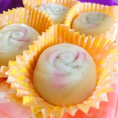 Spring Sakura Mochi in the Microwave A picture of Spring Sakura Mochi in the Microwave.