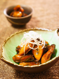 A picture of Flavorful Oysters Simmered in Soy Sauce.