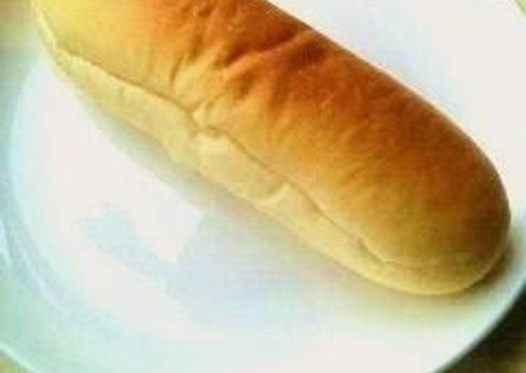 Showa Era School Lunch: Nostalgic Soft Bread Roll