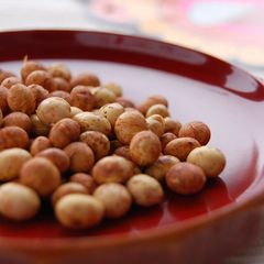 A picture of Roasted Soy Beans with Soy Sauce.