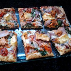 A picture of Ladybirds Duck and Feta Pizza ..