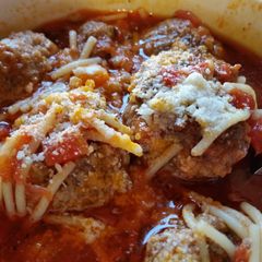A picture of Spaghetti and Meatball Soup.