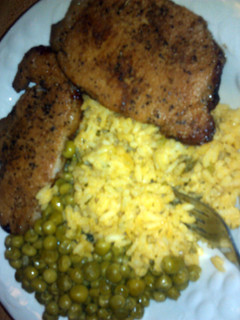 A picture of Baked Pork loin with broccoli rice au gratin.