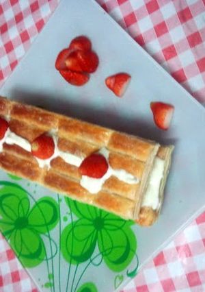 A picture of Simple Strawberry Mille Fueille.