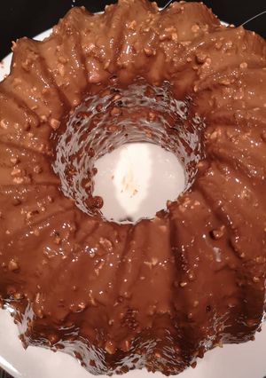 Une photo de Moelleux vanille pépites chocolat glaçage rocher