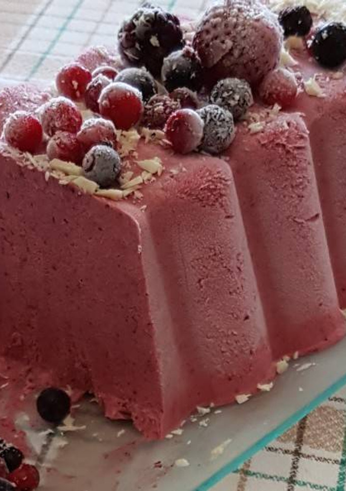 Una foto de Helado de frutos del bosque 🍨