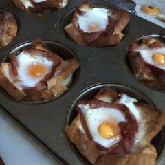 A picture of Easy breakfast baskets.