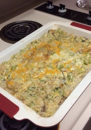 A picture of Cheesy Chicken Casserole.