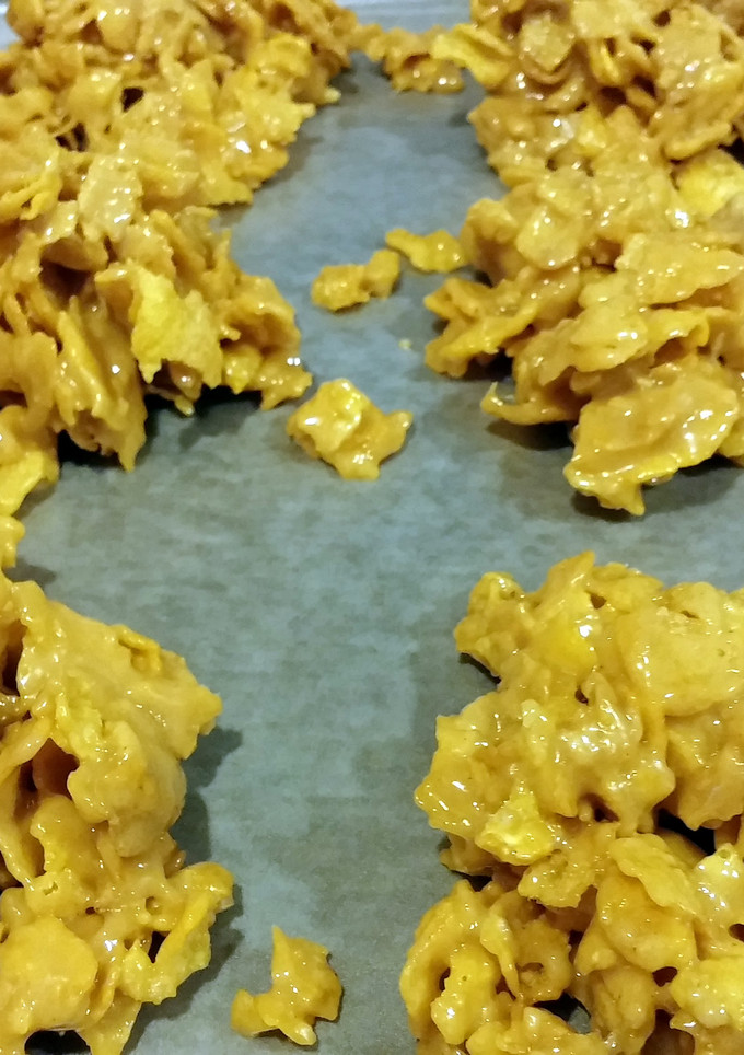 A picture of Cornflake candy.