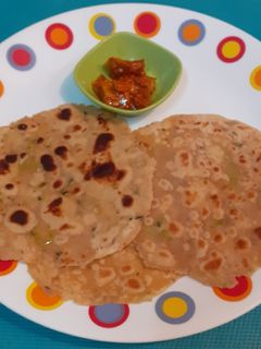 મીસ્સી રોટી (Missi Roti Recipe In Gujarati) રેસીપી મુખ્ય ફોટો
