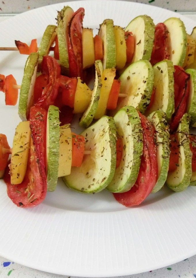 Una foto de Brochetas de calabacín con queso Ronkari
