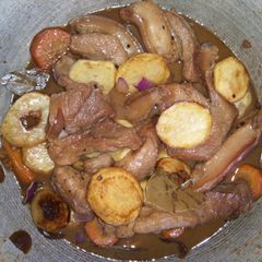 A picture of Adobo ala prito.