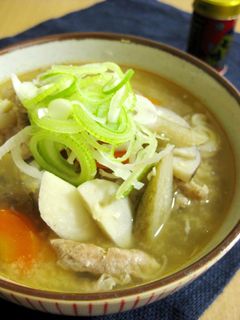 A picture of Pork Soup with Ginger and Lots of Root Vegetables.