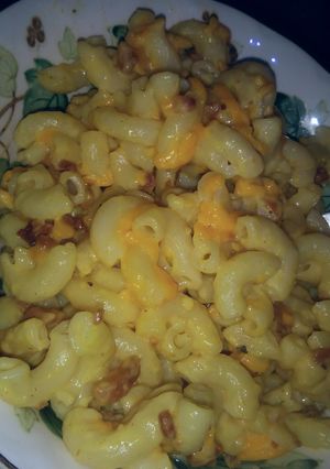 A picture of Pig in the Elbow (Bacon Mac & Cheese).