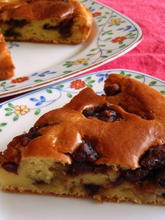 A picture of Tofu Cake with Walnuts and An (Sweet Bean Paste).