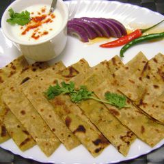 A picture of Chana Dal Paratha.