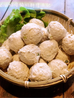 相撲鍋必備雞肉丸子【手工丸子q彈小秘訣】 的食譜成品照片