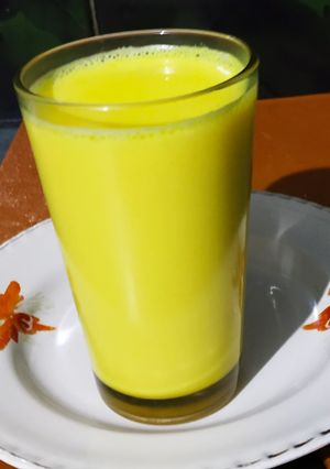 A picture of Haldiwaladudh(Turmeric milk).