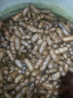 A picture of Boiled Peanuts.
