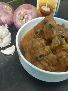 A picture of Labaabdaar chicken.