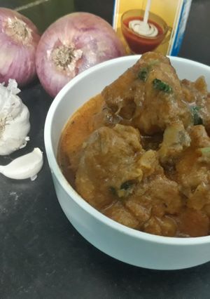 A picture of Labaabdaar chicken.