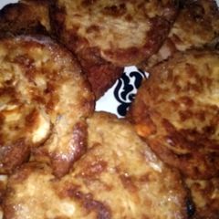 A picture of tuna patties.