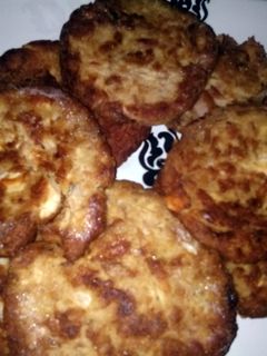 A picture of tuna patties.