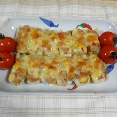 A picture of Baked Chikuwa with Tuna and Mayonnaise.