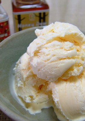 A picture of Honey Ice Cream.