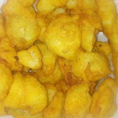 A picture of Bhajia/viazi karai.