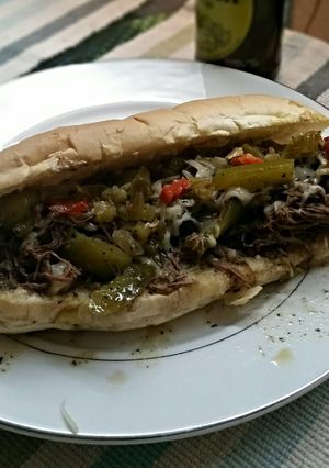 A picture of Chicago-style "Cheesy Beef".