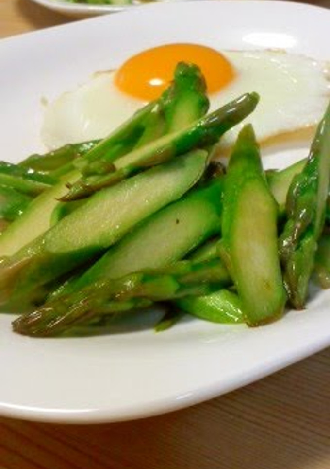 A picture of Asparagus in Butter and Soy Sauce.