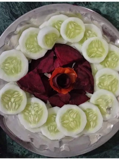 वेजिटेबल सलाद (vegetable salad recipe in Hindi) रेसिपी मुख्य फोटो