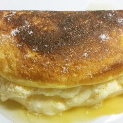 A picture of Mont-Saint-Michel Style Fluffy Omelet.