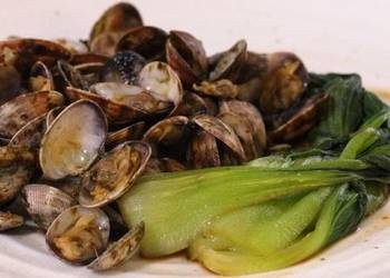 Easiest Way to Prepare Tasty Sake Steamed Manila Clams and Bok Choy  Nori Flavored 