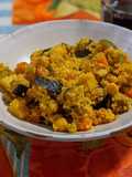 Curry de bacalao con verduras, garbanzos y cous-cous