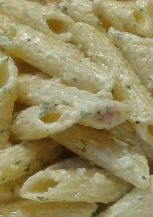 A picture of Garlic onion creamy pasta salad.