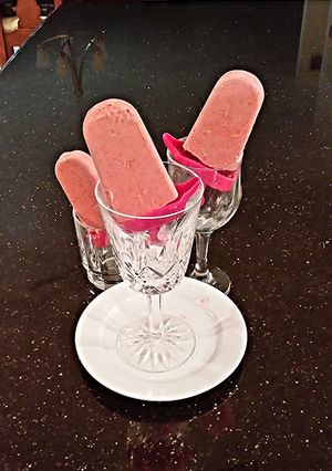 A picture of Strawberry Cream Popcicles.