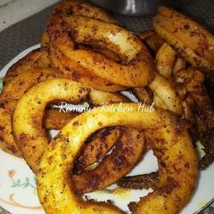 A picture of Calamari rings.