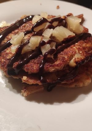 Una foto de Hot cakes de avena y piña