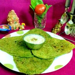 A picture of Palak-Paneer Paratha.