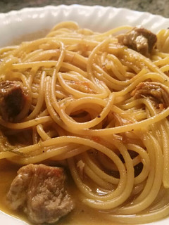 Una foto de Spaguettis caldosos con carne magra (de mi abuela)