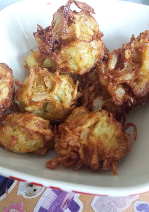 A picture of German Potato hashbrown balls.