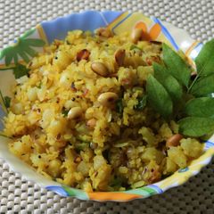 A picture of Aloo Poha.