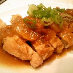Super-Simple! Chicken Thighs and Onion Simmered in Sauce A picture of Super-Simple! Chicken Thighs and Onion Simmered in Sauce.
